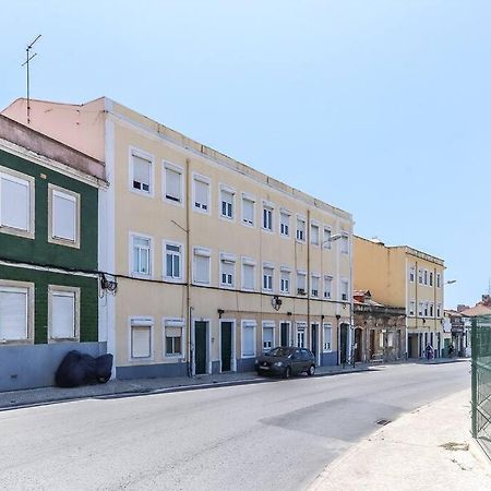 Vita Portucale ! Bright Campo Ourique W/ Terrace Lissabon Buitenkant foto