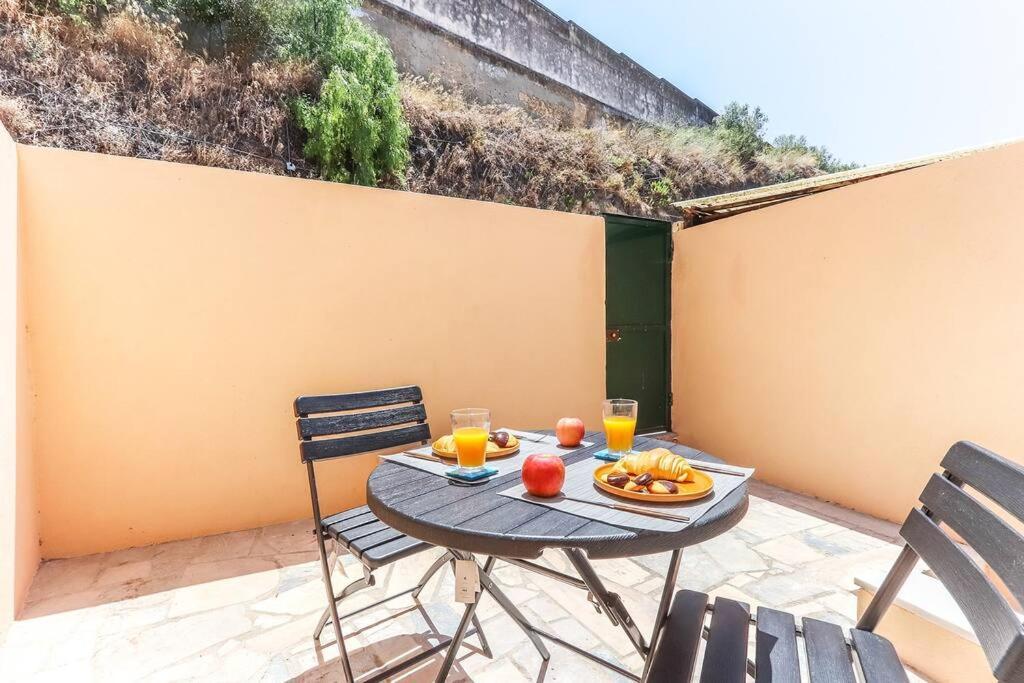 Vita Portucale ! Bright Campo Ourique W/ Terrace Lissabon Buitenkant foto